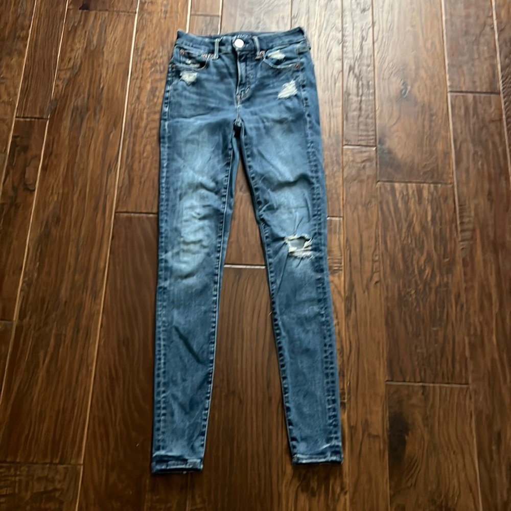 American Eagle High rise ripped jeggings, medium wash